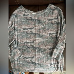 Market & Spruce size M 3/4 sleeve top
